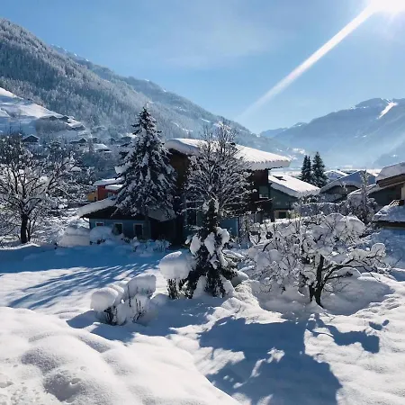 Gaestehaus Schneeberger ホームステイ マトライ・イン・オストティロル